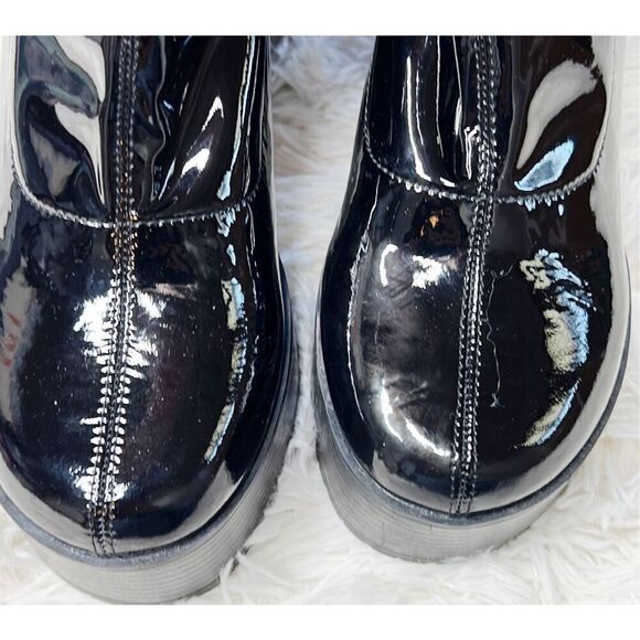 Forever 21 Faux Patent Leather Lug-Sole Booties Black Size 10 - Picture 3 of 12